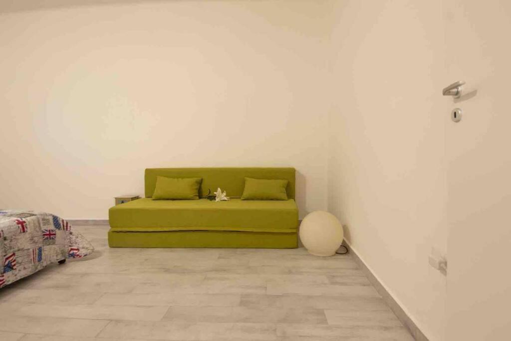 Myhome Besozzo Comfort Milano Esterno foto